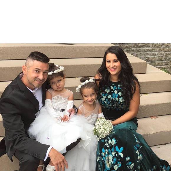 Meet your Posher, Sonia - Picture 1 of 1